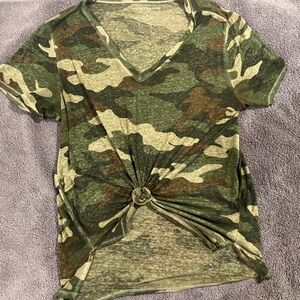Lucky brand camo tshirt